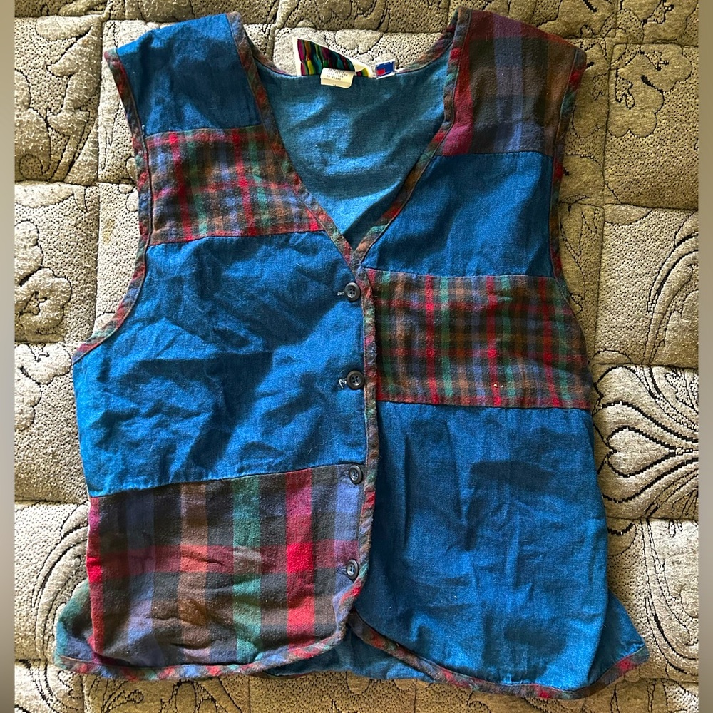 VINTAGE ON THE VERGE patchwork vest. Size L, Pre-owned, no noticeable damage.